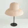 Chapeau de paille rétro Hepburn pour femme, grand bord, vacances, plage, tempérament simple, ins, vent froid, soleil, 240226