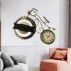 Wall Clocks American Retro Wrought Iron Bicycle Clock Hanging Home Livingroom Sticker Crafts El Club Mural Decoration