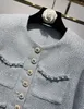 2024 primavera azul/branco feminino duas peças vestido designer pérolas botões bolsos jaquetas e saias conjunto 3032