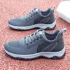 Chaussures de course de sport souples avec femmes respirantes noir blanc femme 0851125626