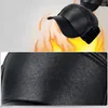 Bérets PU Chapeau Hommes Sport Crème Solaire Pare-Soleil Casquette De Baseball Hiver Personnes Âgées Lettre Coupe-Vent Protéger Les Oreilles En Cuir Chaud Chapeaux Réglables