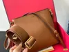 Gebrauchte BT-Umhängetasche, Top-Original-Designer-Tasche, echte Aufnahme, hochwertige Hersteller-Halloween-Mädchen-Lippenstift-Handytasche, verspielter Retro-Tramp-Taschentyp