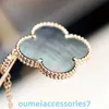 2024 Jewelry Designer Brand Vanl Cleefl Arpelsneck Laces Clover Gray Fritillaria V Tjock Plated 18K Rose Gold Hair Chain Necklace Light Pendant