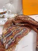 2024 Top Fashion Silk Shawl Designer Lenços de Cabelo Luxo Marca Impressão Lenço Feminino Saco Head Wraps Bandeaus Turbans Lace Headband Hijab Monograma Leopard Net