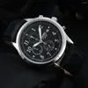 Armbanduhren Business Quarzuhr Männer Verschiedene Farben verfügbar Automatisches Datum Lederarmband Multifunktionsmode Männliche Uhr