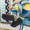 جوارب الرجال 5 أزواج/رجال رجال القطن القطن السميك الياباني كيمونو Flip Flop Sandal Split Slogs اثنين من إصبع القدم tabi geta مع طباعة درو