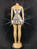 ステージウェアセクシーな輝くシルバーミラーノースリーブショートドレスイブニングバースデーを祝う衣装パーティーコスチュームダンサーパフォーマンスショー