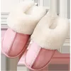 En daim hiver 2024 Home Automne Couples chauds épais HEVERS HEMPS ET FEMMES PLIPPERS COTTON Coton Wholesale 815 WO 71491