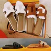 Designer Her Sandalen Slides Sandalen für Frauen Strand Klassische flache Sandale Sommer Lady Sandale Berühmte Designer Frauen Leder Flip Flops Casual Loafers Schuhe