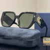 Sonnenbrille Designer Sonnenbrille Luxus Sonnenbrille für Frauen Männer Modestil Sommer polarisierte Sonnenbrille Brille Beine mit Buchstaben Objektiv Unisex mit Box