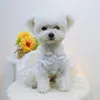 Vêtements pour chiens Robe pour animaux de compagnie avec décoration florale Princesse respirante Épissage de maille 3D pour le printemps