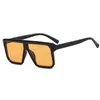 Occhiali da sole retrò flat top quadrati per uomo donna trendy montatura rettangolare arancione nero tonalità occhiali