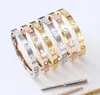 Pulsera de moda Brazaletes de diseño Mujeres Hombres 4CZ Brazalete de acero de titanio Oro Plata Rosa Brazaletes Joyería de lujo con bolsa de terciopelo 17 18 19 21 22 tamaño