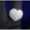 Anello hip-hop rapper da uomo a forma di cuore con diamante rotondo Moissanite rotondo personalizzato cubano pieno di ghiaccio