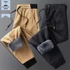 Autumn and Winter Fashion Trend Corduroy Pants Mens Casual Loose Lose Thick Warm Large Size High-klass byxor 240227