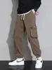 Pantaloni cargo da uomo autunnali Pantaloni multitasche streetwear larghi da jogging 240304