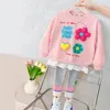 Zestawy odzieży 2024 Spring Baby Dziewczyny Dzieci Koronkowe Kwiatowe T -Koszulki 2 PCS SUITS DZIECI COSTUAL COSTUME Ubrania Ubrania