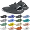 Gratis fraktdesigner Shark Slides Sandal Gai Sliders för män Kvinnor Sandaler Slide Pantoufle Mules Mens Womens Slippers Trainers Sandles Color246