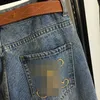 女子ジーンズ23SSデニムジーンズデザイナージーンズ新しいバックポケット刺繍セットベルトウエストレッグジーンズ服240304