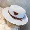 Sombrero de paja para mujer Sombreros de diseñador de triángulo de verano Tamaño libre Fiesta de noche Regalos de vacaciones Cappello plateado color sólido Sombrero de cubo Estilo casual de moda PJ066 H4