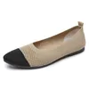 Våren/sommaren 2024 Ny fast färgpunkt Toe Flat Heel Soft Sole Shoes Casual Breattable Women's Cutout Knit Shoes 126