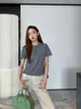 Camiseta para mujer Marca de diseñador 24 Principios de primavera Nueva letra Miu Toalla bordado Slim Fit Short Casual Manga de cuello redondo Camiseta de punto para mujer Top Fashion 0NHB