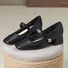 ارتداء حذاء ماري جينس نساء براءات اختراع كعب سميك جولة الرأس الضحلة