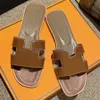 Designer di pantofole Oran Sandals for Women Slides Female Summer Fashion Outs Wear Style Net Tourism Beach A Word Orans Leather Sandals Shipping Fast Shipping