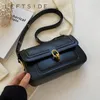 LEFTSIDE Vintage Små PU -läder armhålväskor för kvinnor träffar trend kvinnliga märkesvaror trender crossbody väska underarm handväska 240219