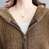 Cardigan en tricot à capuche pour femme d'âge moyen, veste en tricot, semblable à un manteau de vison, pour mère d'âge moyen, automne et hiver, 2024
