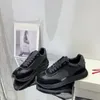 Tasarımcı Erkek Kadınlar Sıradan Ayakkabı Moda Uzay Calfskin Daymaster Sneaker Açık havada Ayakkabılar 35-45