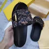 Populära Summer Slipper Beach Slides Sandal Shoes Women Slide Non-Slip Outdoor Satin Feel Slippers Flip Flops Sandalias