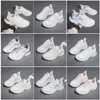 Atletiska skor för män Kvinnor Triple White Black Designer Mens Trainer Sneakers Gai-26