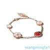 2024 Jewelry Designer Brand Vanl Cleefl Arpelsladybug Four-leaf Clover Beetle 18k Rose Gold Natural Fritillaria Lucky Flower Bracelet