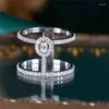 Pierścienie klastra 2024 Błyskawiczne przezroczyste cyrkon Pierścień geometryczny Kobieta osobowość modowa biżuteria Ball Akcesoria