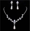 2018 Crystal Drop Pearls collier plaqué argent boucles d'oreilles imitation ensembles de bijoux de mariage pour mariée demoiselles d'honneur femmes mariée Accesso7204225