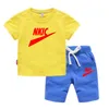 NYA SUMMER KIDS BOYS BRAND LOGOPRINT KLÄNNING SET Baby Girls Fashion T-shirt Shorts 2 Piece Set Toddler Clothing Kids Sportwear