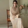 Mulheres sleepwear solto casual longo quimono roupão de banho pena borgonha noiva dama de honra robe presente de casamento cetim de seda casa vestido