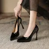 Sukienka buty 34-40 Zwyciężone szpilki obcasy kobiety czarne 2024 seksowna platforma Pearls Pearls Platforma