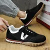 Mode Mannelijke Skateboard Schoenen Heren Casual Vintage Duitse Training Mannen Sport Laceup Sneakers Merk Designer 240219