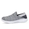 Livraison gratuite Hommes Femmes Mocassins Chaussures de course Confort doux Noir Blanc Beiges Gris foncé Rouge Violet Jaunes Baskets pour hommes Baskets à enfiler GAI taille 39-44