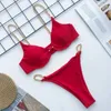 Damenbadebekleidung Hirigin Zweiteiler Frauen Weiß Rot Schwarz Kette Sexy Biquini Dreieck Badeanzug 2024 Brasilianisches Bikini-Set