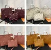 Thego BagのデザイナーPM MM GM Handbag Sac Plat Shopping Totes Bags M45945 M45495 M46833 M23937高品質の巨人レタートーロンハンドルノートブックコンピューターバッグ