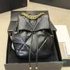 Damen-Designer-Rucksack, Schwarz, Metallgriff, weiches Leder, Matelasse-Kette, verstellbarer Schultergurt, Handtasche