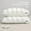 Peter Khanun Luxury Goose Down Feather Pillows Pinch Design Neck Skydd King Queen Bed Pillow 100% Cotton 0631 PCS 240304