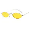 Lunettes de soleil années 90 Lunettes rouges étroites Petit rond Vintage Marque Designer Minuscule Cadre en métal Verres plats Ovales Mens Shades Cool