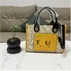 2024 Shoulder Bags Brand Chain Shoulder Crossbody Bags Fashion Wallet Women Handbags Messenger Leather Small Square Designer Tote Female Evening Purse 03