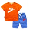 NYA SUMMER KIDS BOYS BRAND LOGOPRINT KLÄNNING SET Baby Girls Fashion T-shirt Shorts 2 Piece Set Toddler Clothing Kids Sportwear