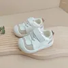 Primeiros caminhantes 0-3 anos 2024 sapatos de bebê para meninos couro criança crianças descalços moda meninas tênis sola macia ao ar livre crianças tênis