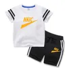 Set di moda casual per bambini estivi T-shirt T-shirt per bambini Pantaloni 2 set Set di vestiti estivi per bambini Set di abbigliamento traspirante per bambini 1-11 anni